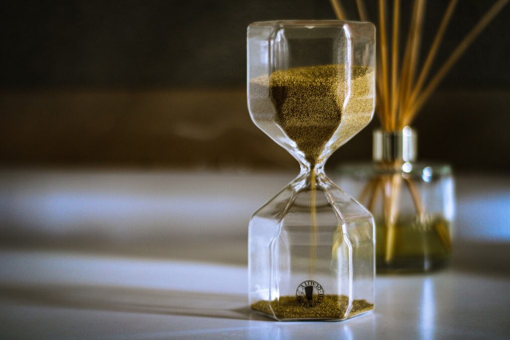 indoor, time, waiting-5235953.jpg